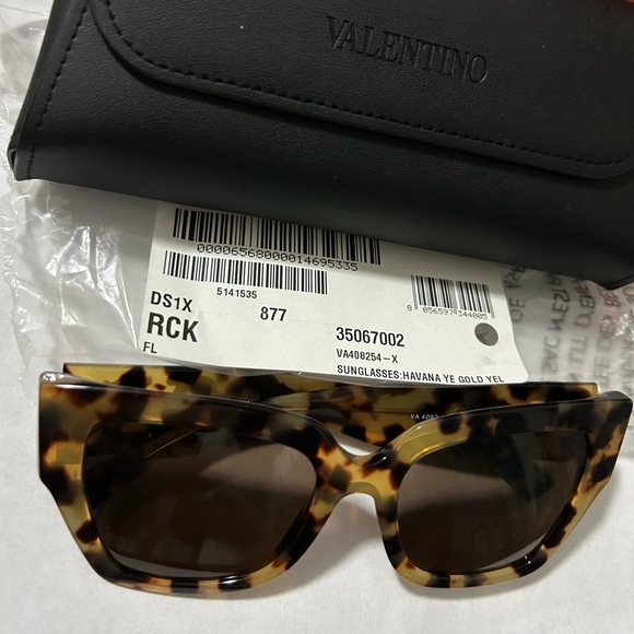 NWT Valentino 54mm square brown tan color sunglasses - Picture 2 of 12
